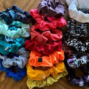 17 Luluemon Scruchie Bundle